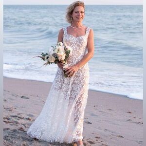 Dress the Population Anabel Sweetheart Embroidered Gown